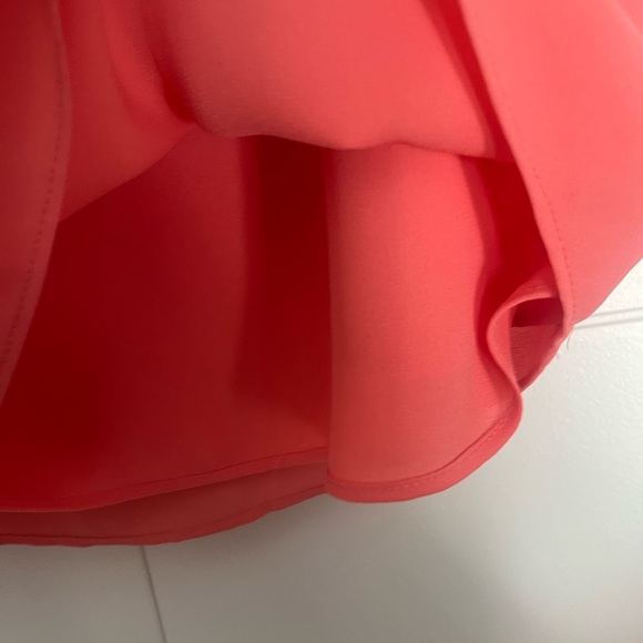 Coral Babaton adjustable spaghetti strap tank - Picture 4 of 6